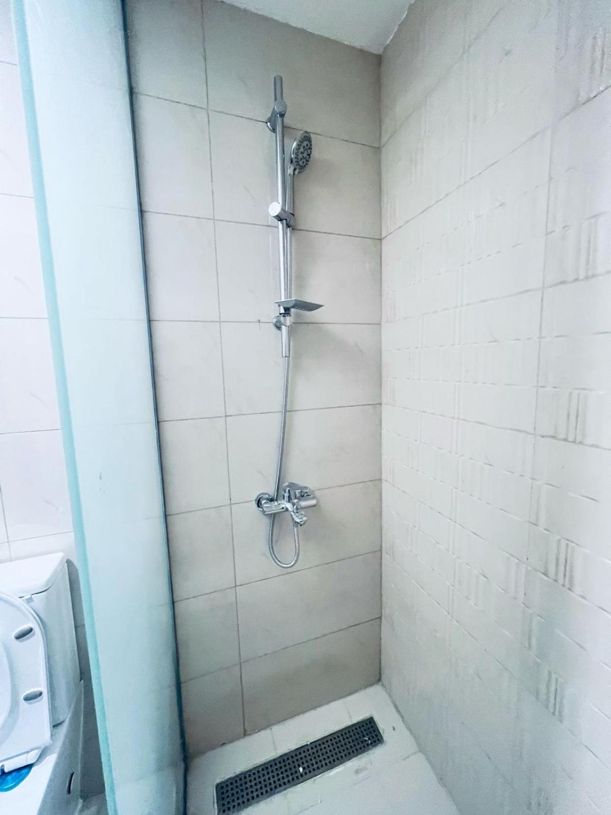 Апартаменты Moon Backpackers Burjman Exit 2, Family Partitions, Loft Partitions, Дубай Экстерьер фото